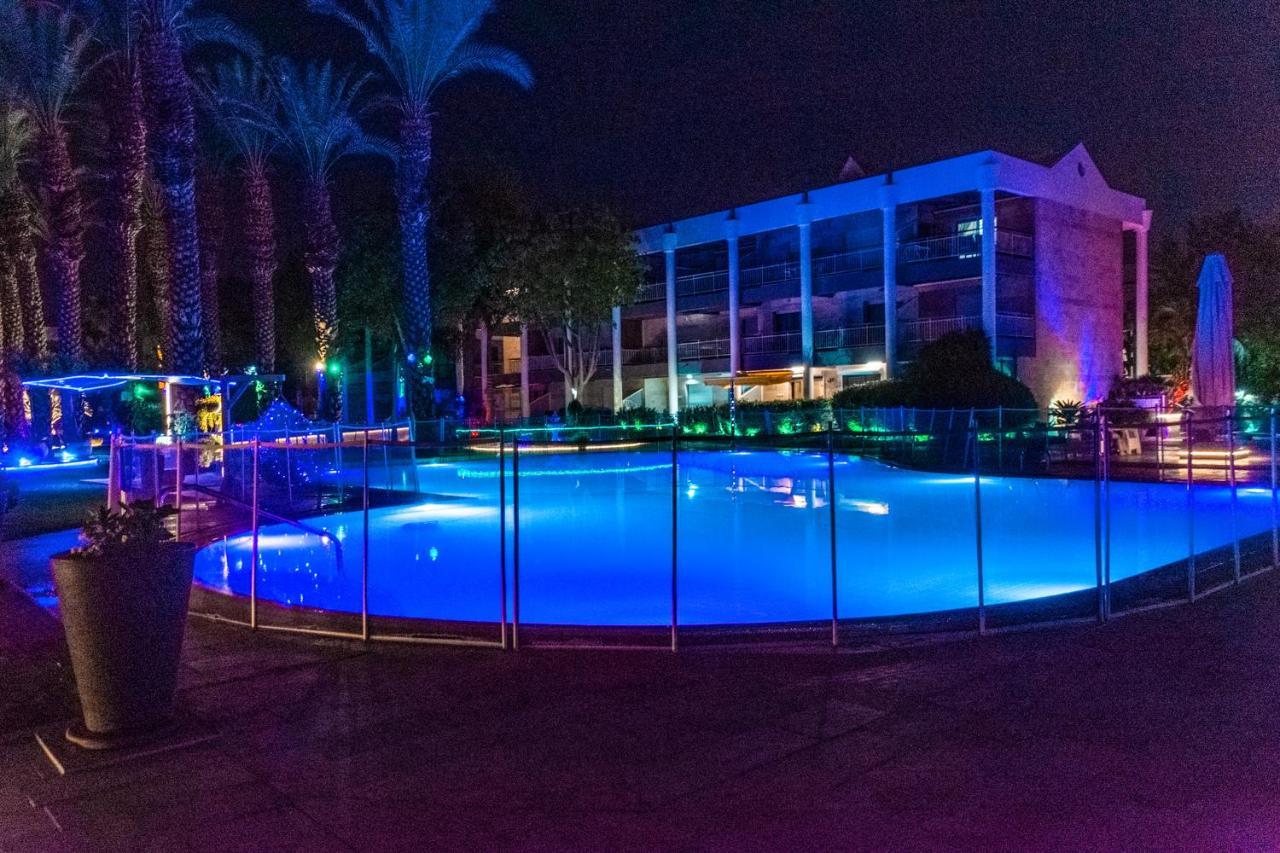דירת גן פונה לבריכה - Pool Garden View Eilat Apartment Exterior photo